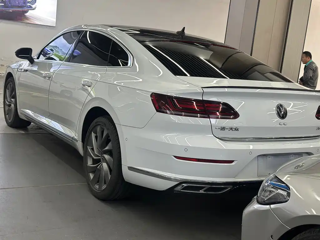 Volkswagen CC — фото 13