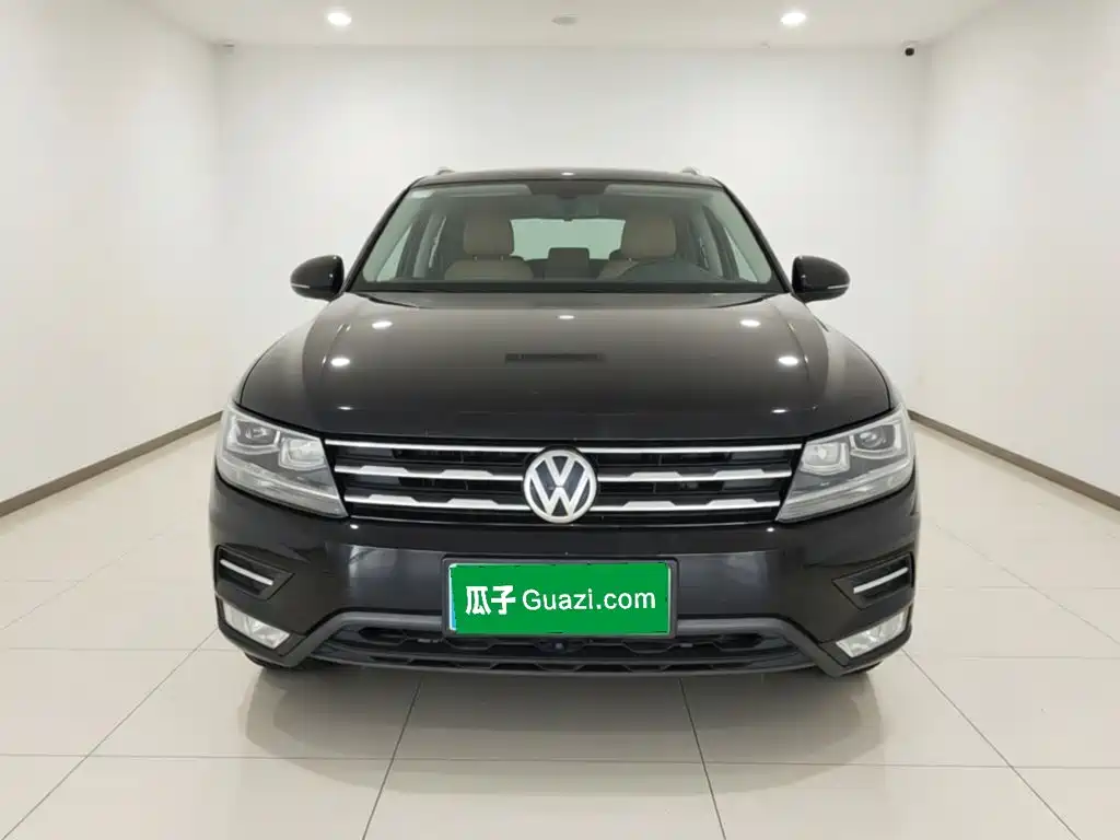 Volkswagen Tiguan L — фото 2
