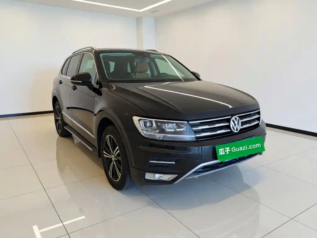 Volkswagen Tiguan L — фото 3