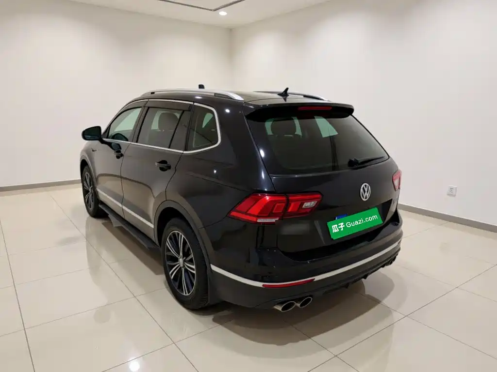 Volkswagen Tiguan L — фото 4