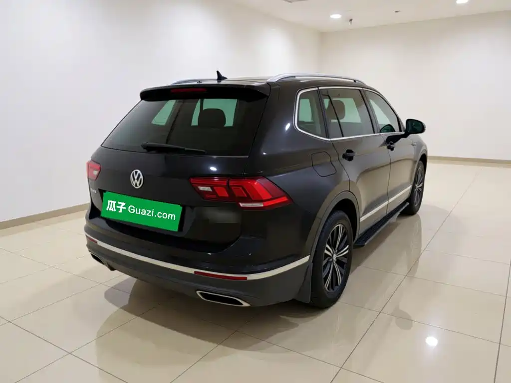Volkswagen Tiguan L — фото 6