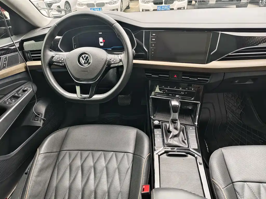 Volkswagen Passat — фото 4