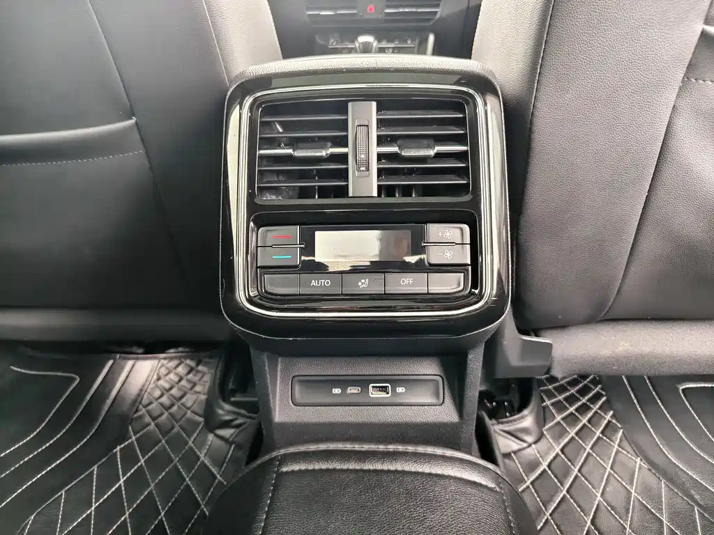 Volkswagen Passat — фото 7
