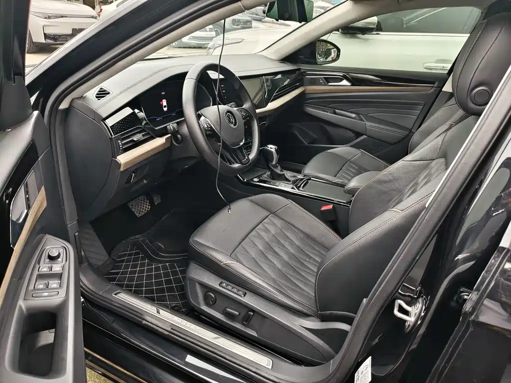 Volkswagen Passat — фото 8
