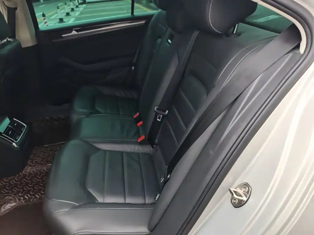 Volkswagen Phideon — фото 22