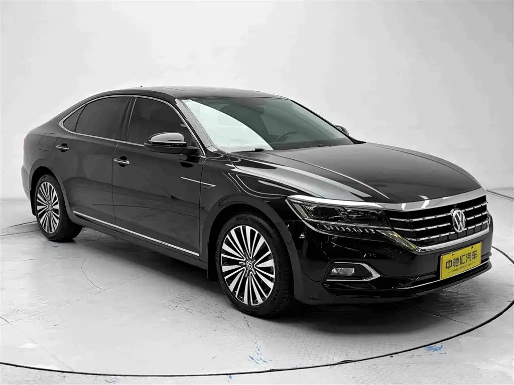 Volkswagen Passat — фото 3