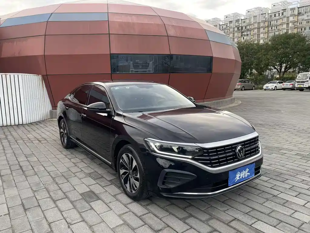 Volkswagen Passat — фото 3