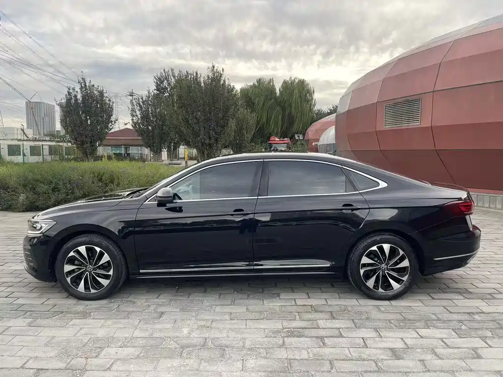 Volkswagen Passat — фото 5