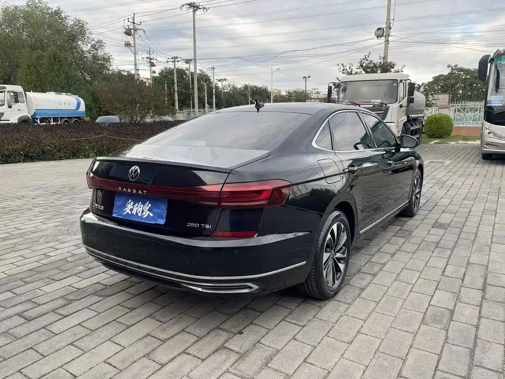 Volkswagen Passat — фото 8
