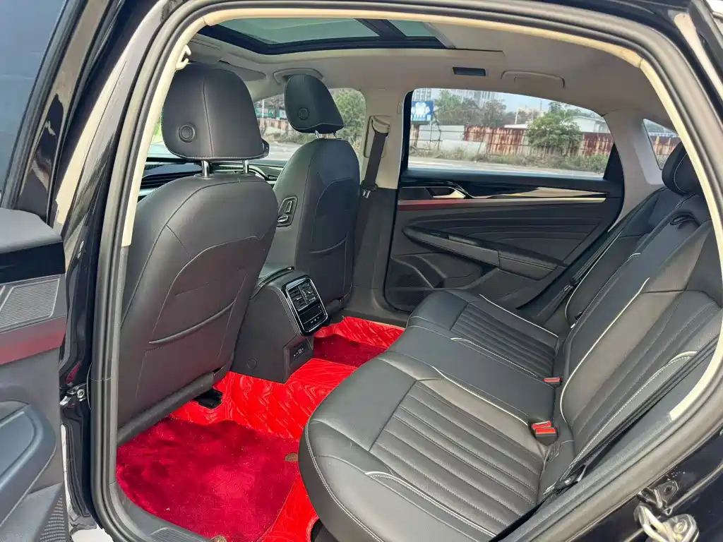 Volkswagen Passat — фото 5