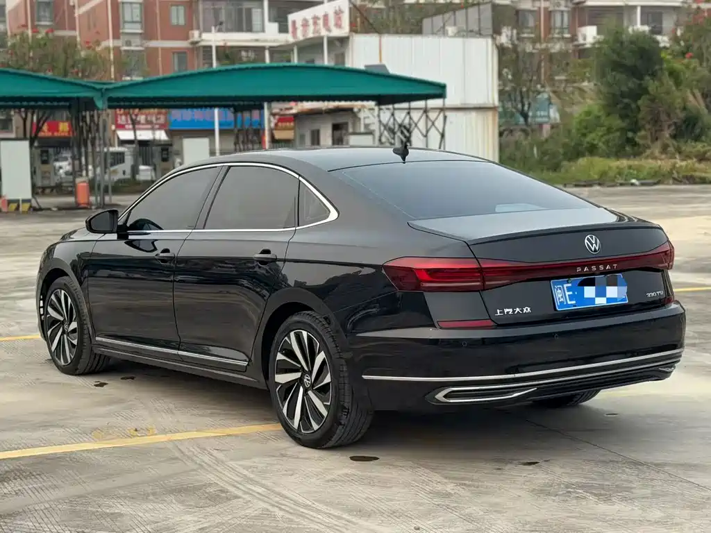 Volkswagen Passat — фото 9