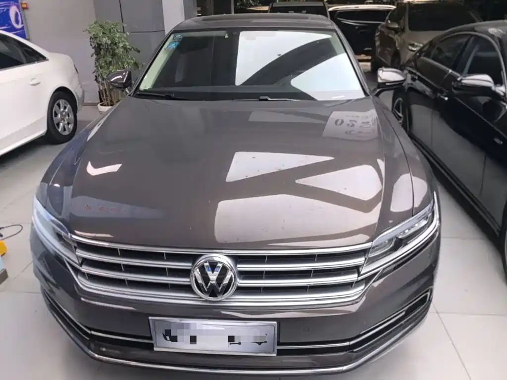 Volkswagen Phideon — фото 3