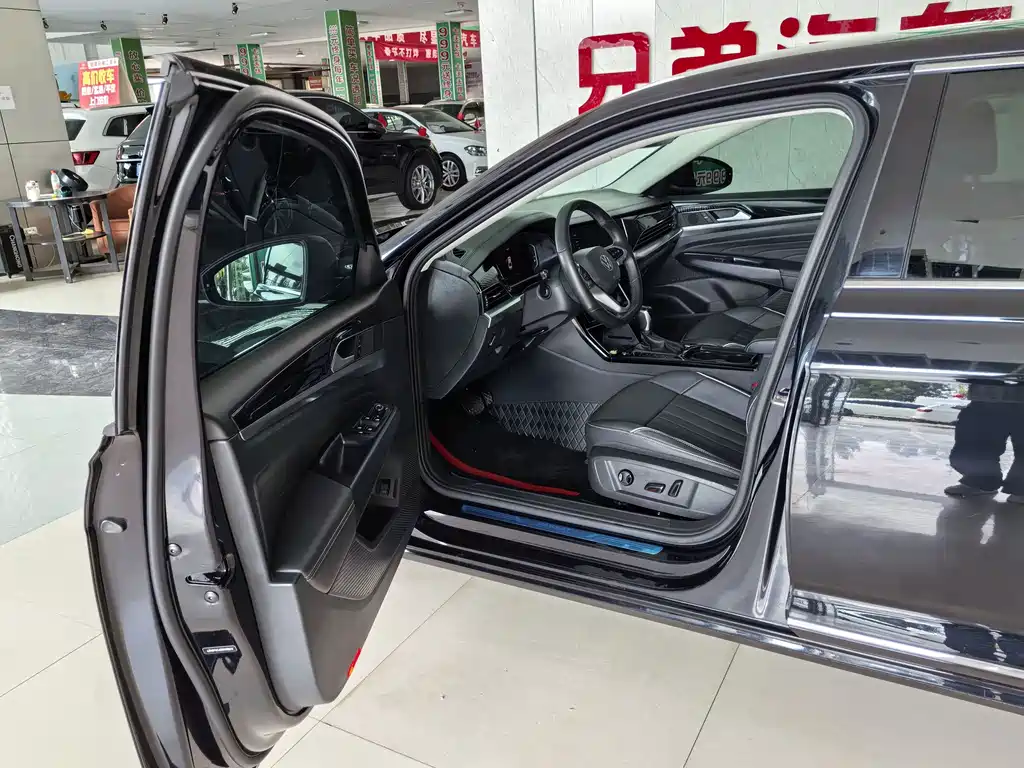 Volkswagen Passat — фото 9