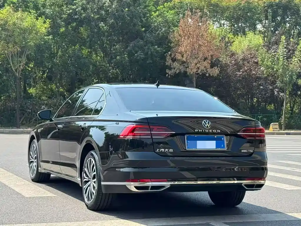 Volkswagen Phideon — фото 9