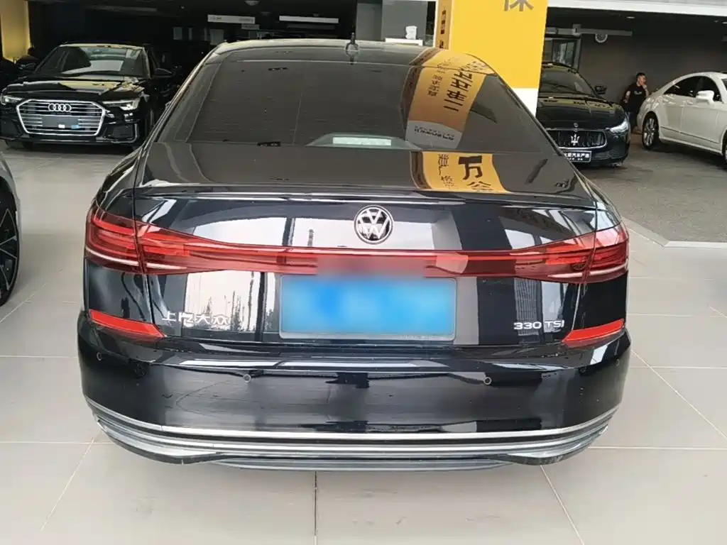 Volkswagen Passat — фото 6