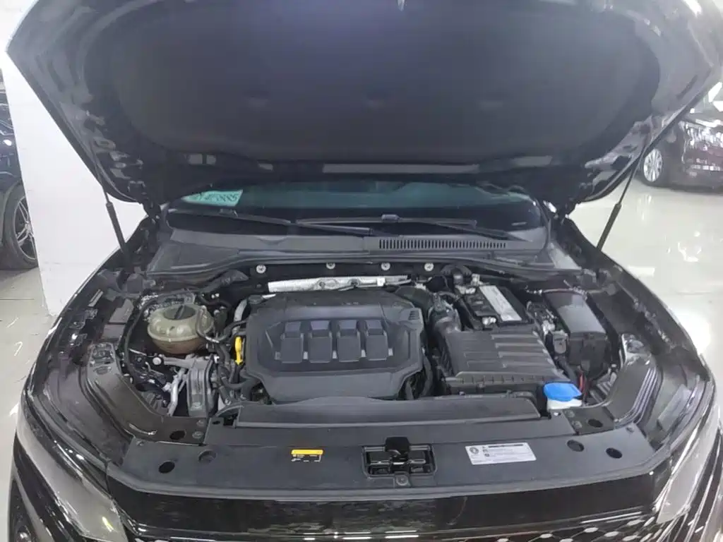 Volkswagen Passat — фото 20