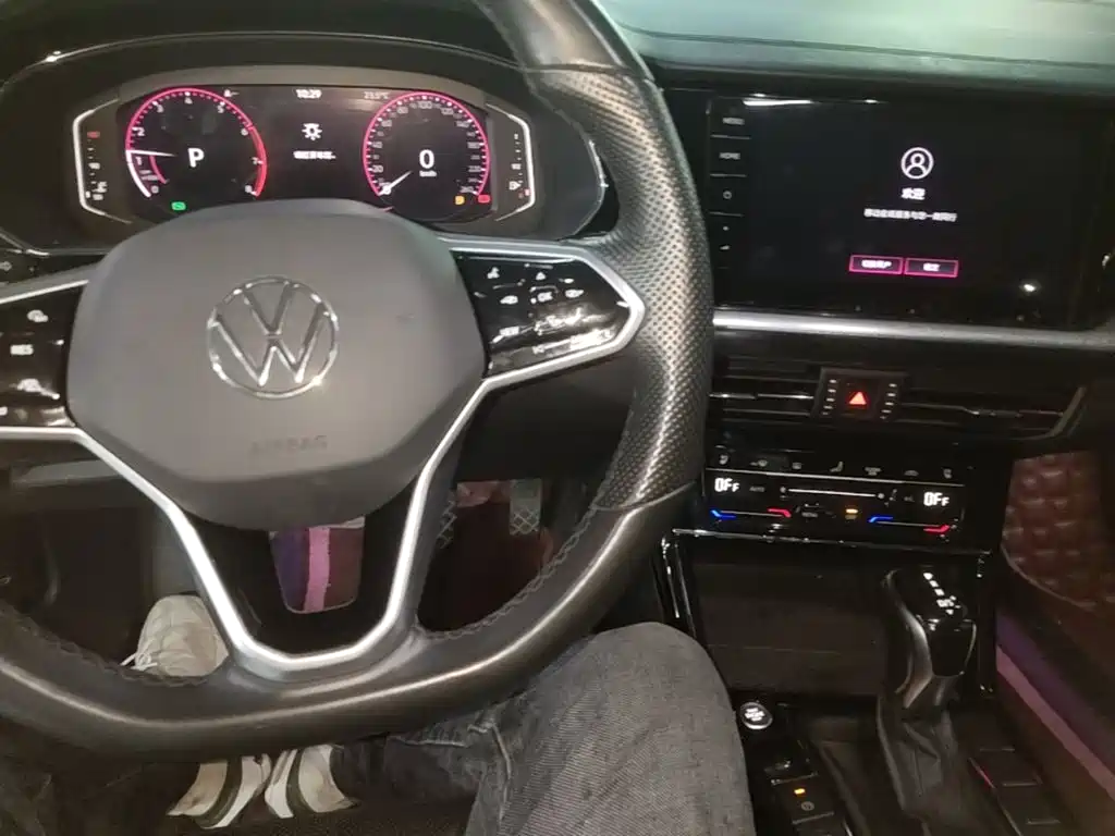 Volkswagen Passat — фото 10