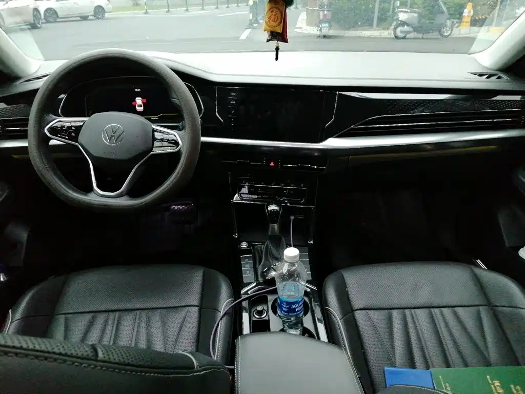 Volkswagen Passat — фото 10
