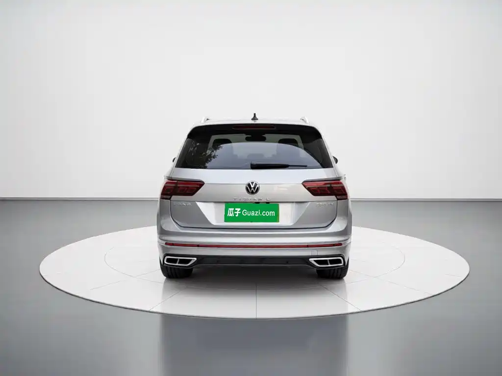 Volkswagen Tiguan L — фото 3