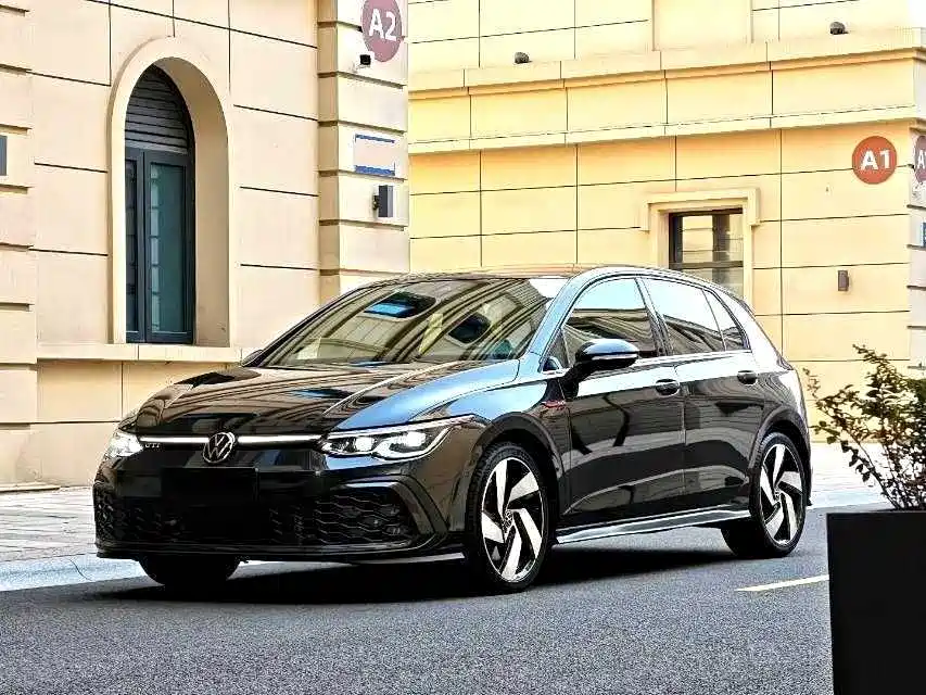 Volkswagen Golf GTI — фото 2