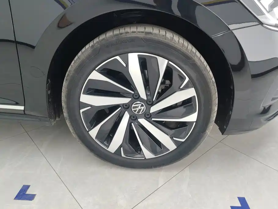 Volkswagen Passat — фото 6