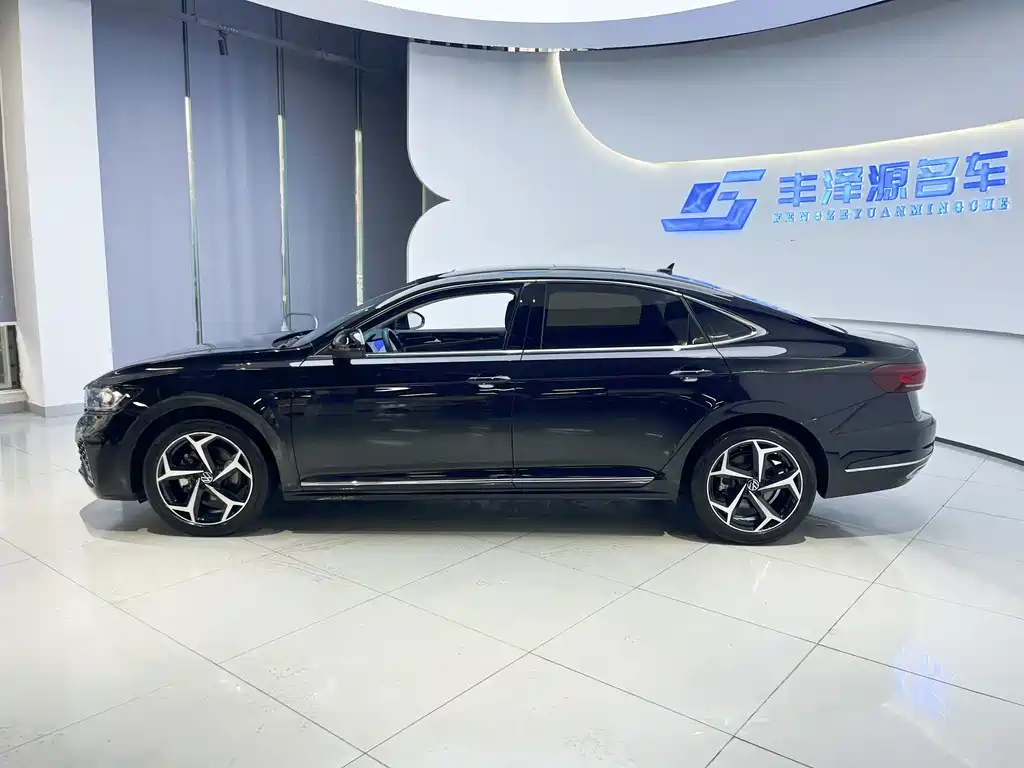 Volkswagen Passat — фото 3