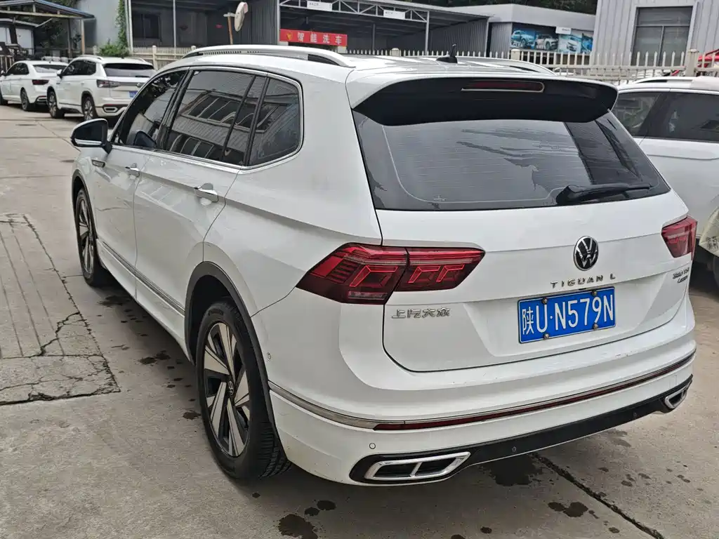 Volkswagen Tiguan L — фото 4