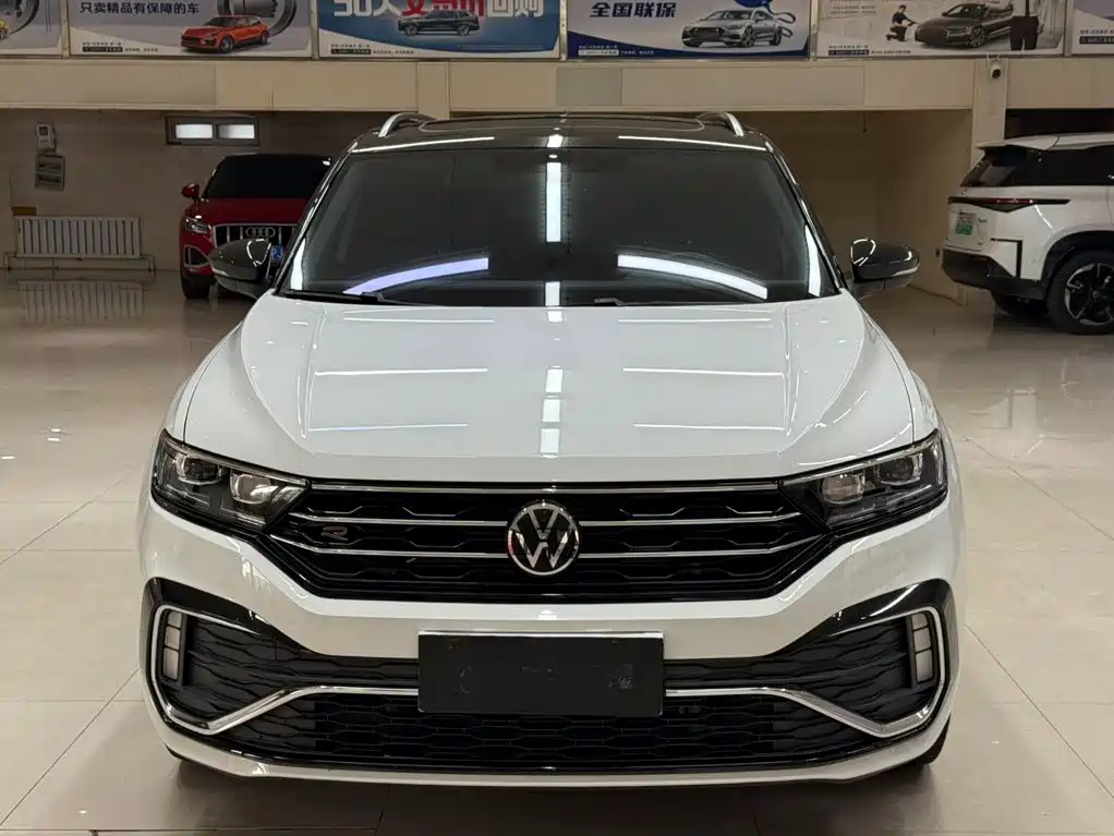Volkswagen T-Roc — фото 2