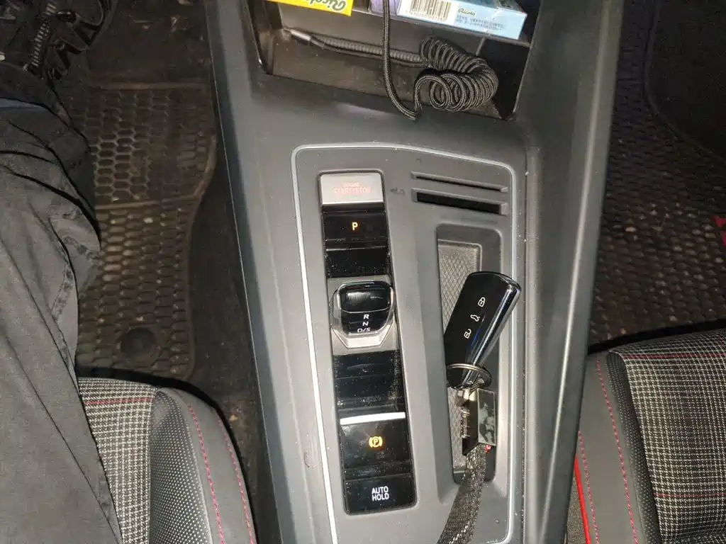 Volkswagen Golf GTI — фото 15