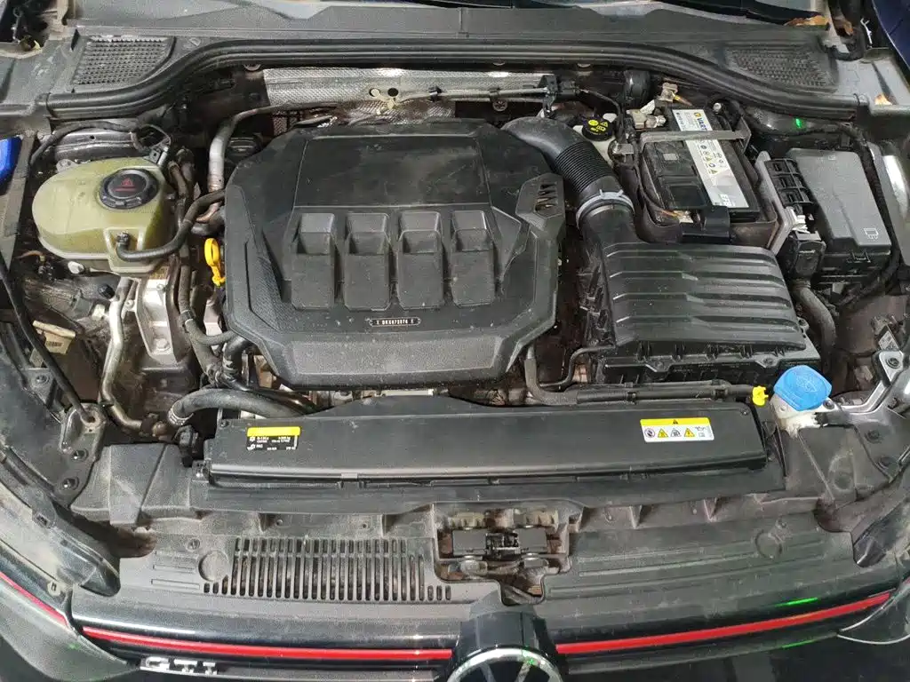 Volkswagen Golf GTI — фото 21