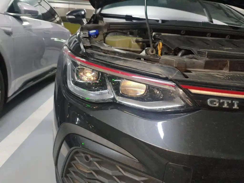 Volkswagen Golf GTI — фото 7