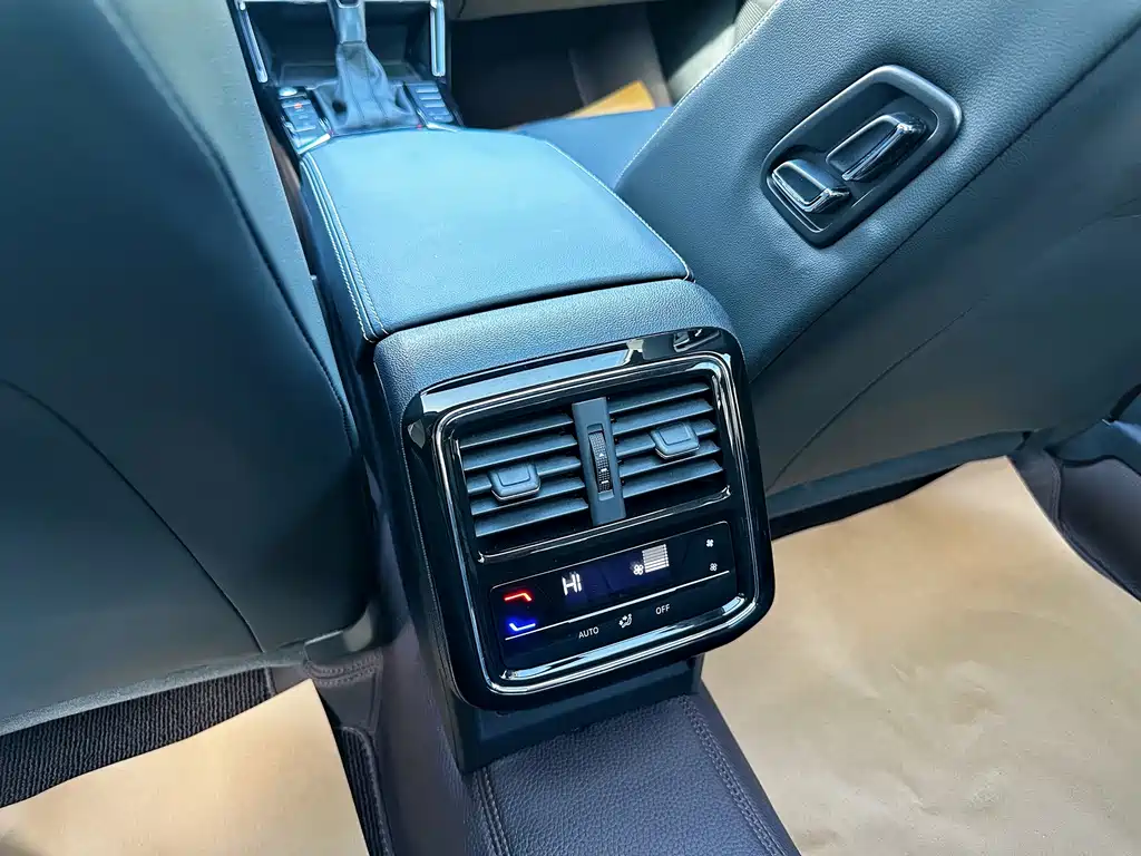 Volkswagen Passat — фото 18