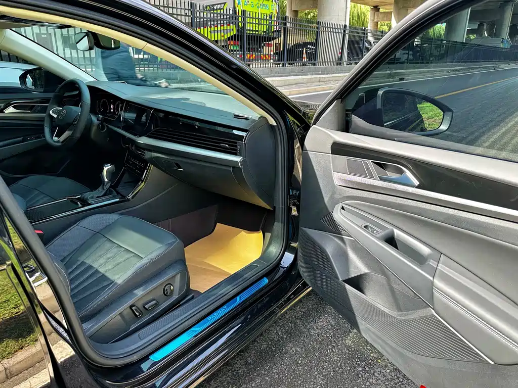 Volkswagen Passat — фото 9