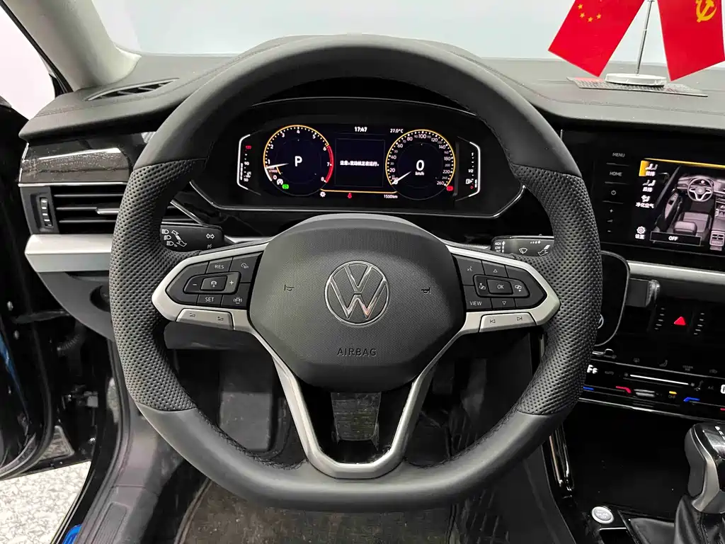 Volkswagen Passat — фото 8