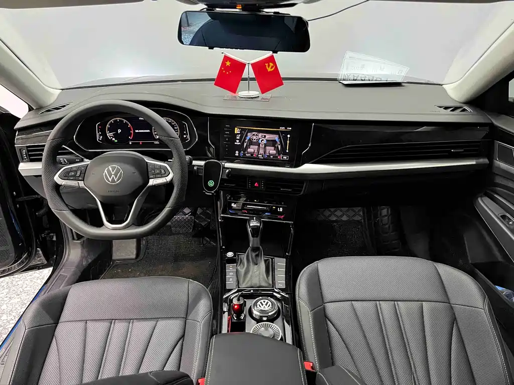 Volkswagen Passat — фото 10