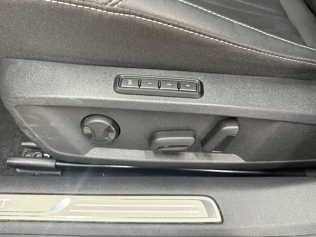 Volkswagen Passat — фото 5