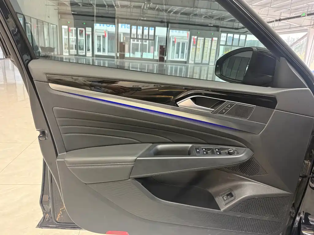 Volkswagen Passat — фото 6