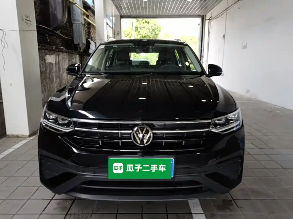 Volkswagen Tiguan L — фото 3