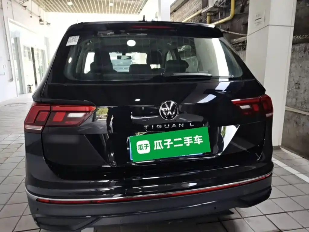 Volkswagen Tiguan L — фото 6
