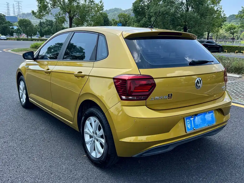 Volkswagen Polo — фото 4