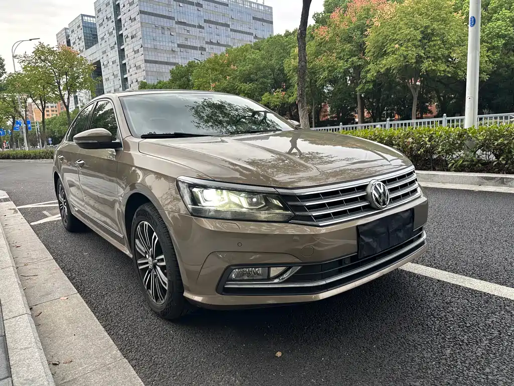 Volkswagen Passat — фото 3