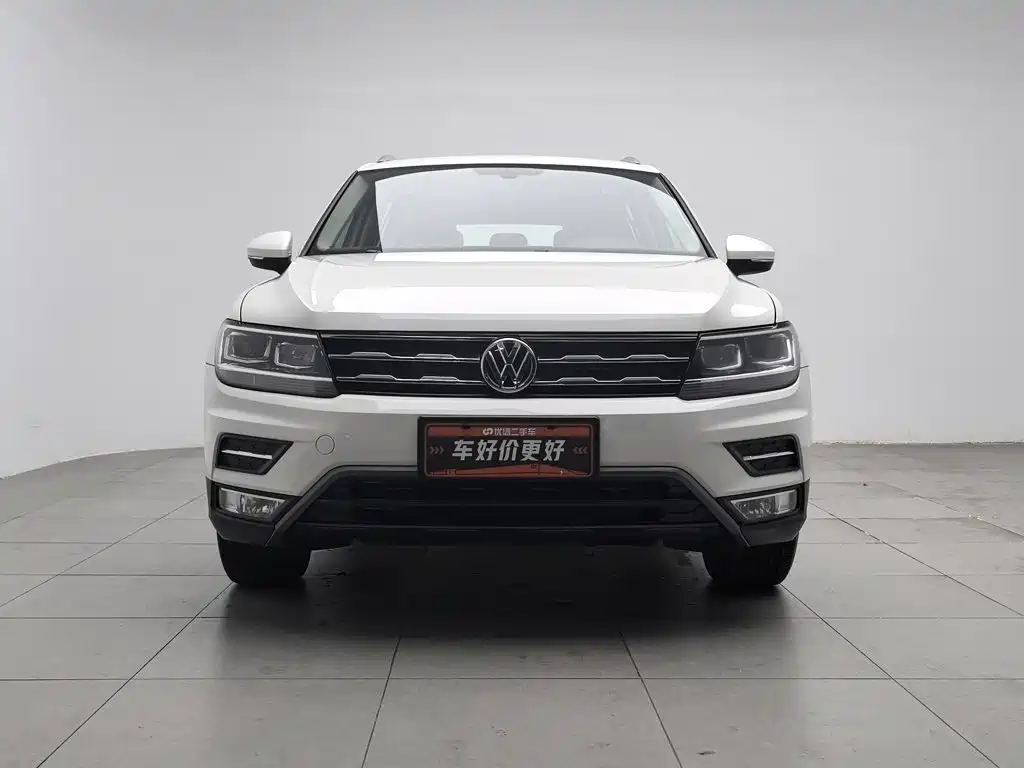 Volkswagen Tiguan L — фото 3