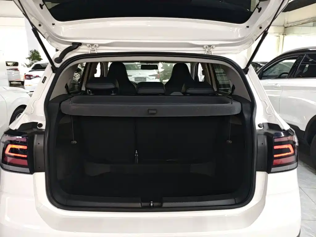 Volkswagen T-Cross — фото 19
