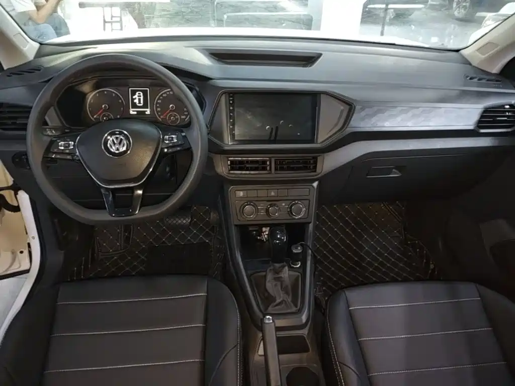 Volkswagen T-Cross — фото 10