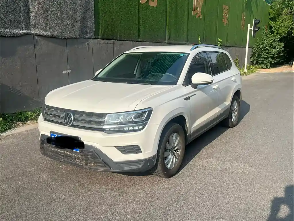 Volkswagen Tharu