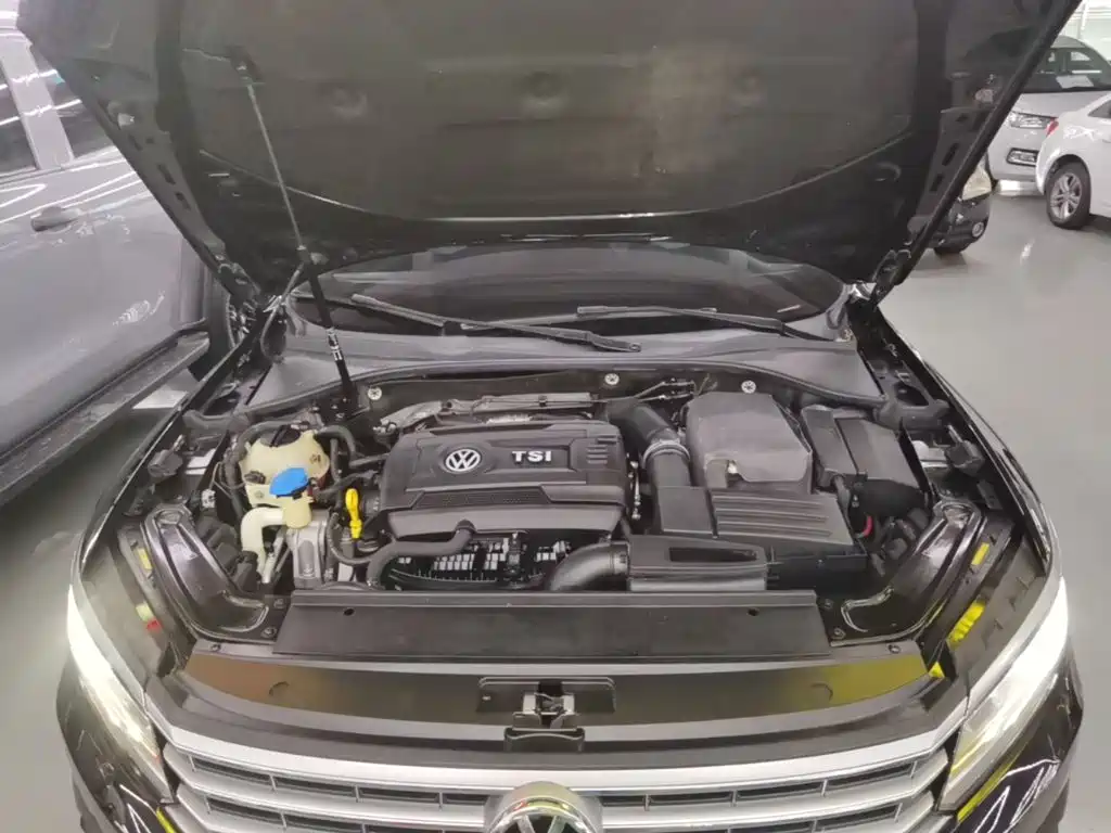 Volkswagen Passat — фото 20