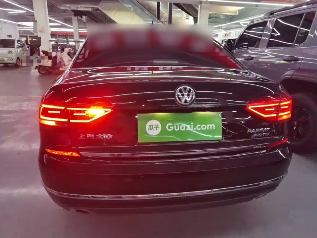 Volkswagen Passat — фото 6