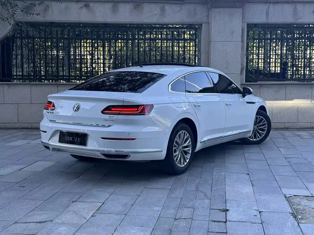 Volkswagen CC — фото 3