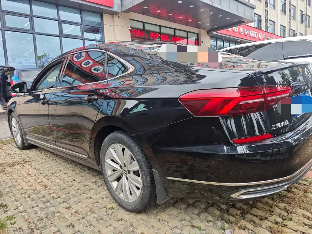 Volkswagen Passat — фото 4