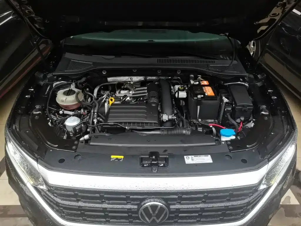 Volkswagen Passat — фото 20